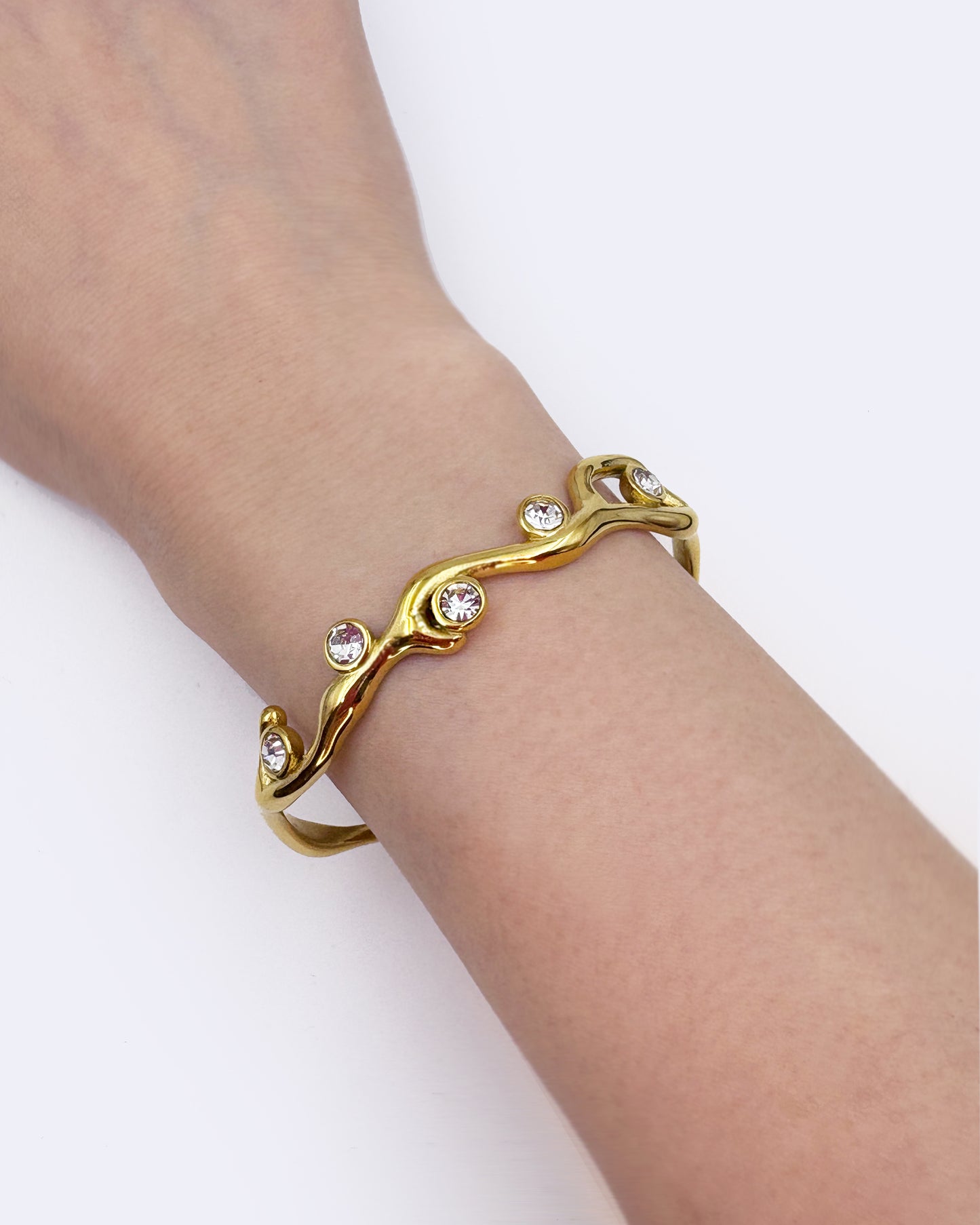 Reef Ripples Bangle in White