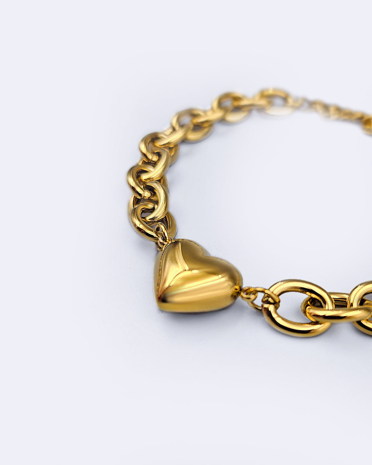 Heartbound Chain in Gold