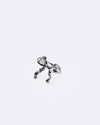 Velour Bow in White Gold